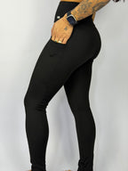 Calça com Bolso na Lateral