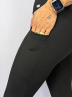 Calça com Bolso na Lateral
