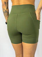 Shorts com Bolso Lateral Poliamida